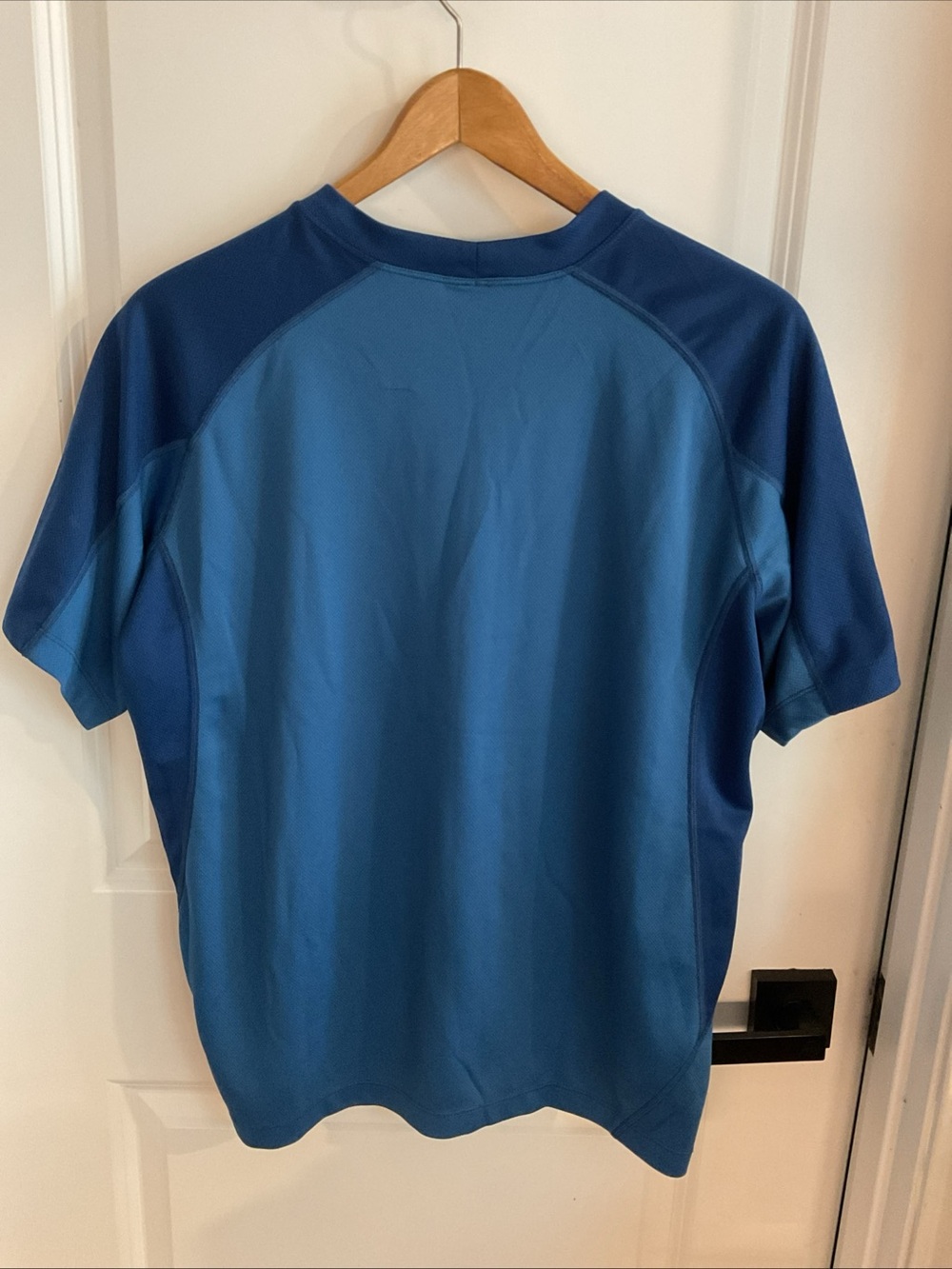 Patagonia - Blue Short Sleeve Athletic Tee - Men’s Size Large - Picture 5 of 11